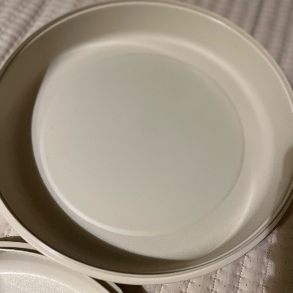 Tupperware Cream Divided Serving Platter - Picture 6 of 10